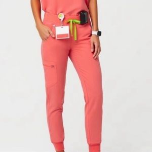 Figs Zamora jogger in “hot coral” petite XXS